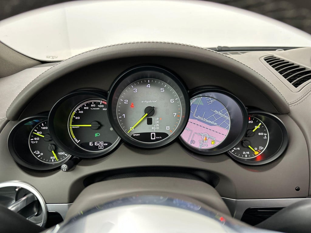Porsche Cayenne 3.0 s e-hybrid panorama bose luchtvering trekhaak