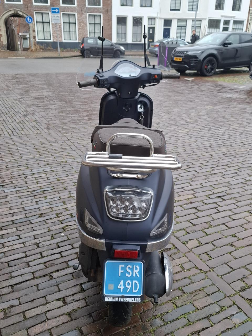 Scooter GTS Toscane Exclusieve