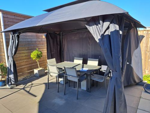 Paviljoen 3x4 met reserveset doeken voor bovenop.