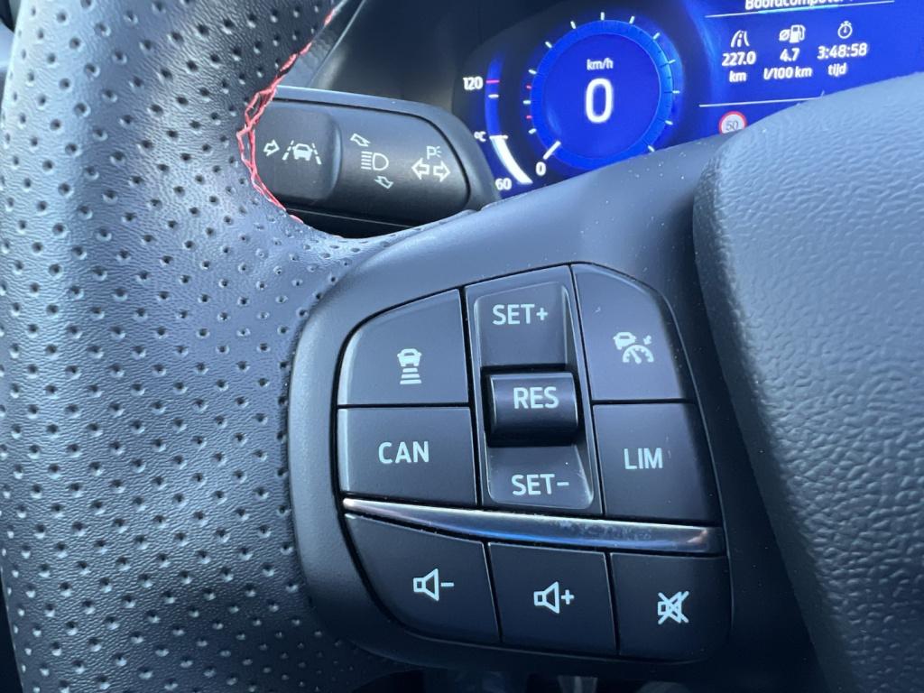 Ford Puma 1.0i ecoboost hybrid 125pk st-line x ,panodak , 19 inch , voorrui