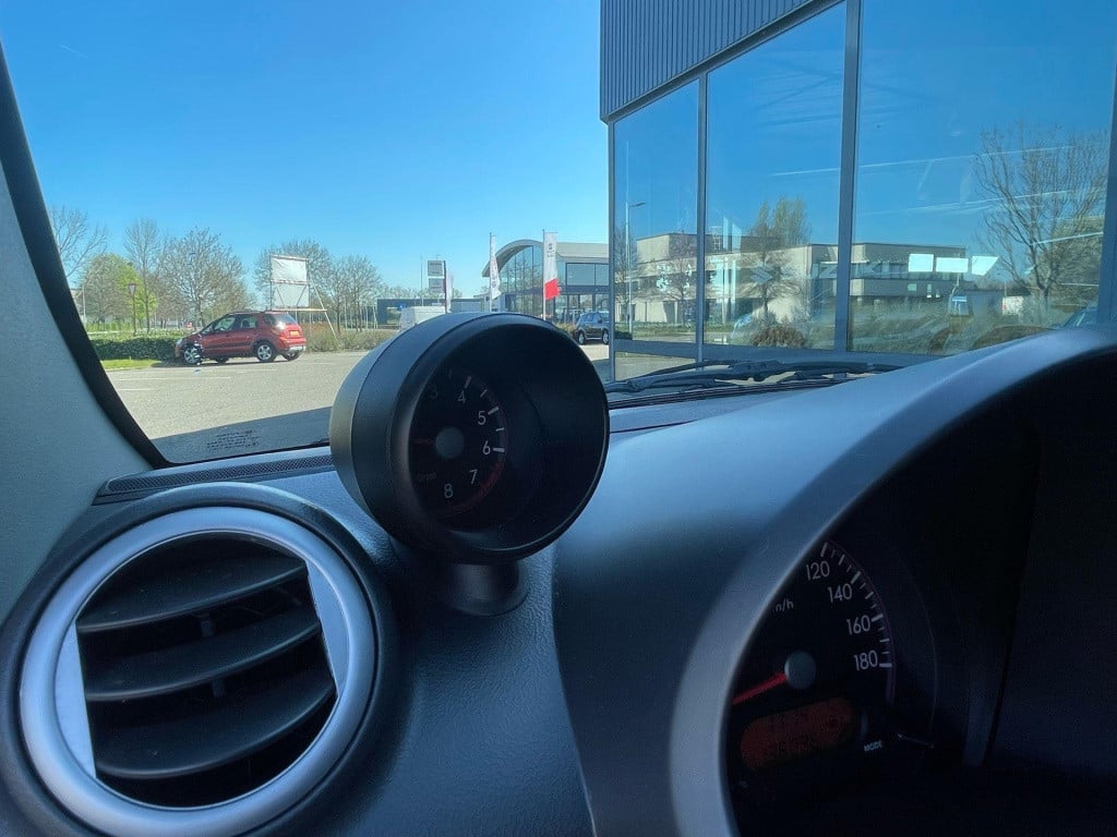 Suzuki Alto 1.0 exclusive easss