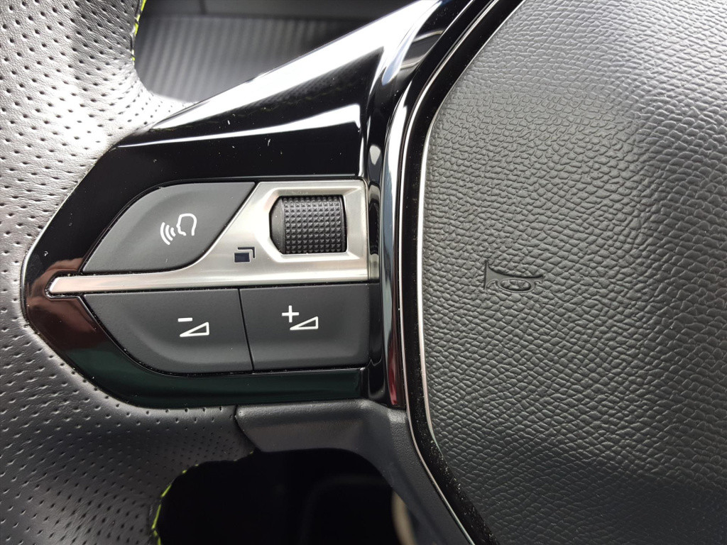Peugeot 208 gt pack ev 50kwh 136pk/12%bytelling+btw | 3-fase navigatie | cr