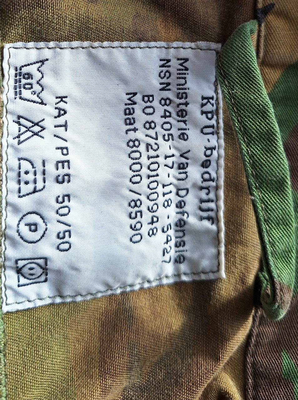 Camouflage Jagers outfit. Jas, Broek en Riem Maat M/L