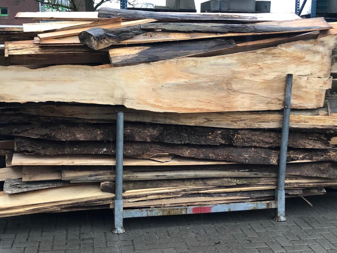 Bok kachelhout ong    3 m3 voor 25 euro, koffie gratis