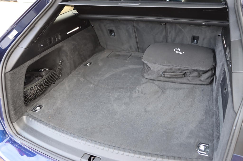 Audi A6 avant 55 tfsi e quattro s edition competition 367pk s-tr