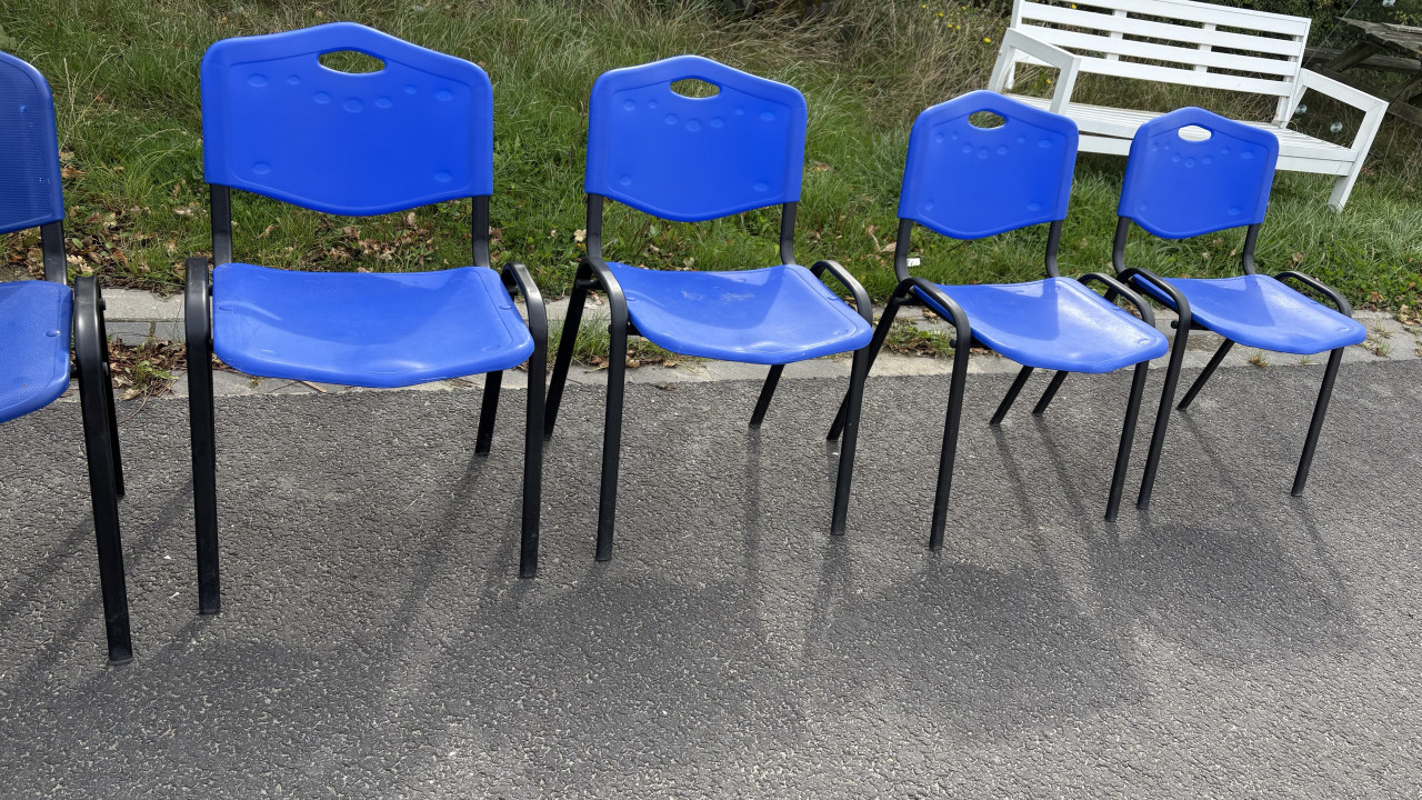 Opstabelbare stoelen kantinestoelen