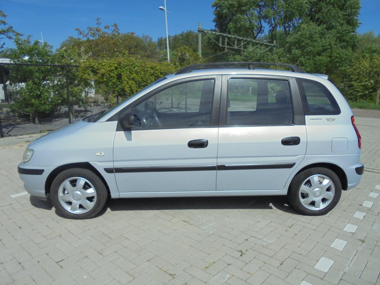 Matrix 1.6 Silver Edition mooie kilometerstand 138.426 Km N.A.P nette staat