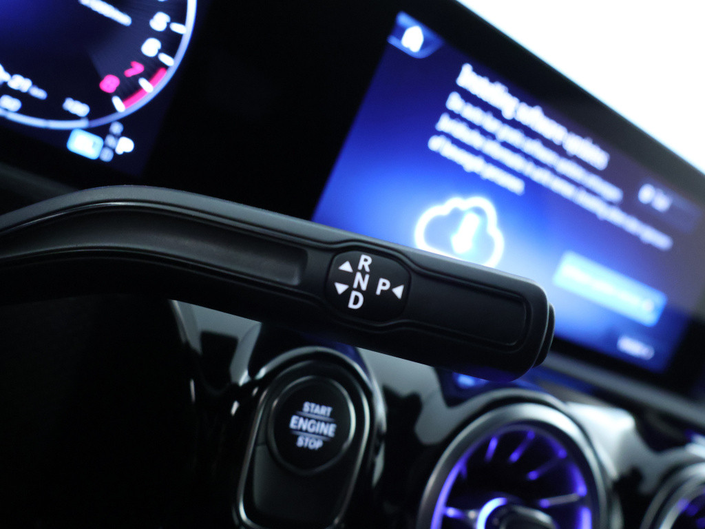 Mercedes-Benz A-Klasse 250 e amg line | amg line advanced plus | night pakk