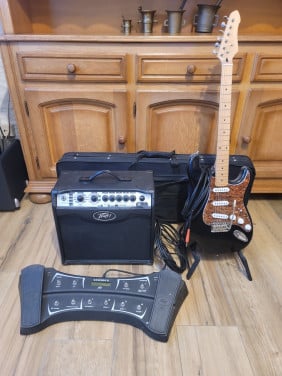 Gitaar met versterker