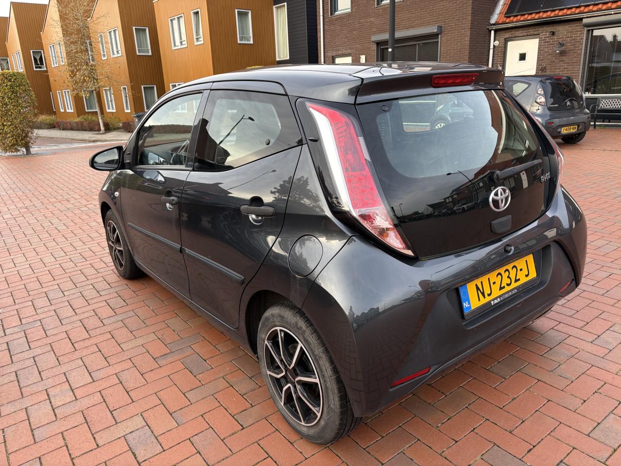 Toyota aygo 1.0 VVT-I x-fun