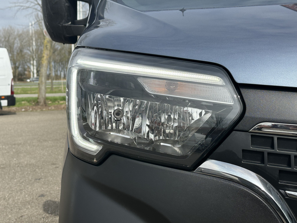 Renault Master t35 2.3 dci 135 l3h2 | led | navi | camera | trekhaak .