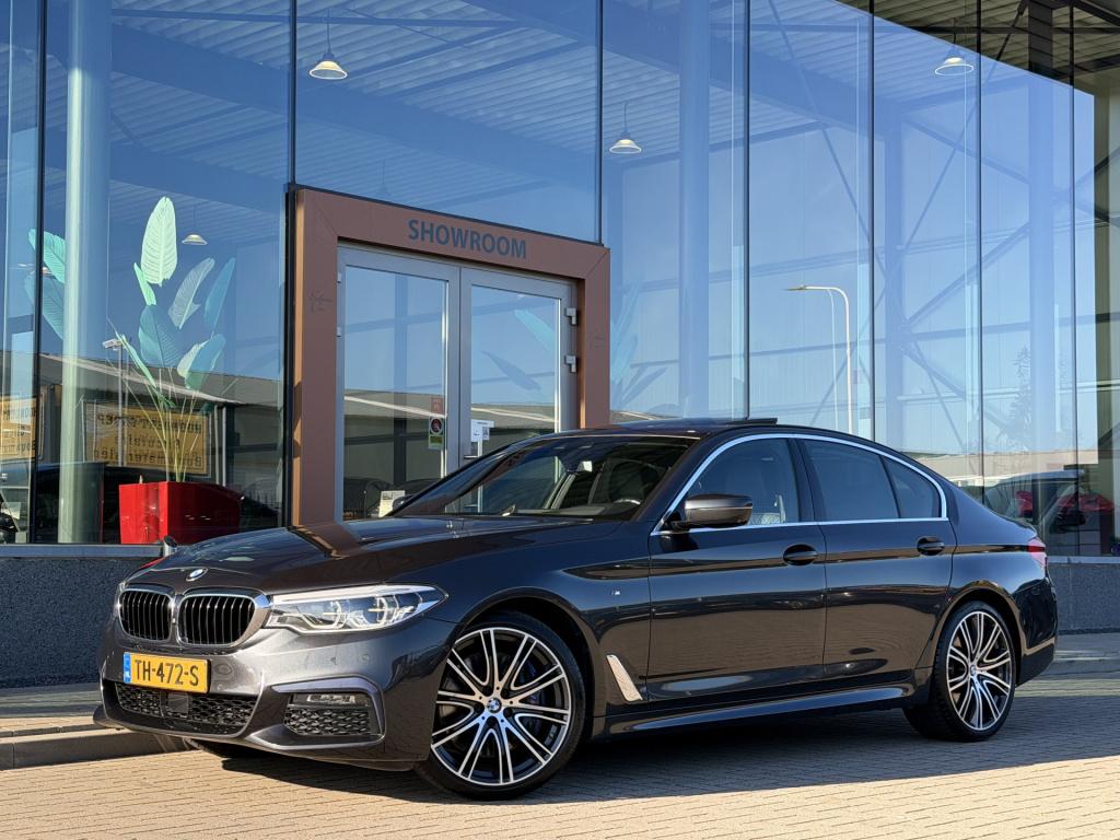 BMW 5 Serie 540i xdrive m-sport | harman kardon | acc |schuif/kanteldak | m