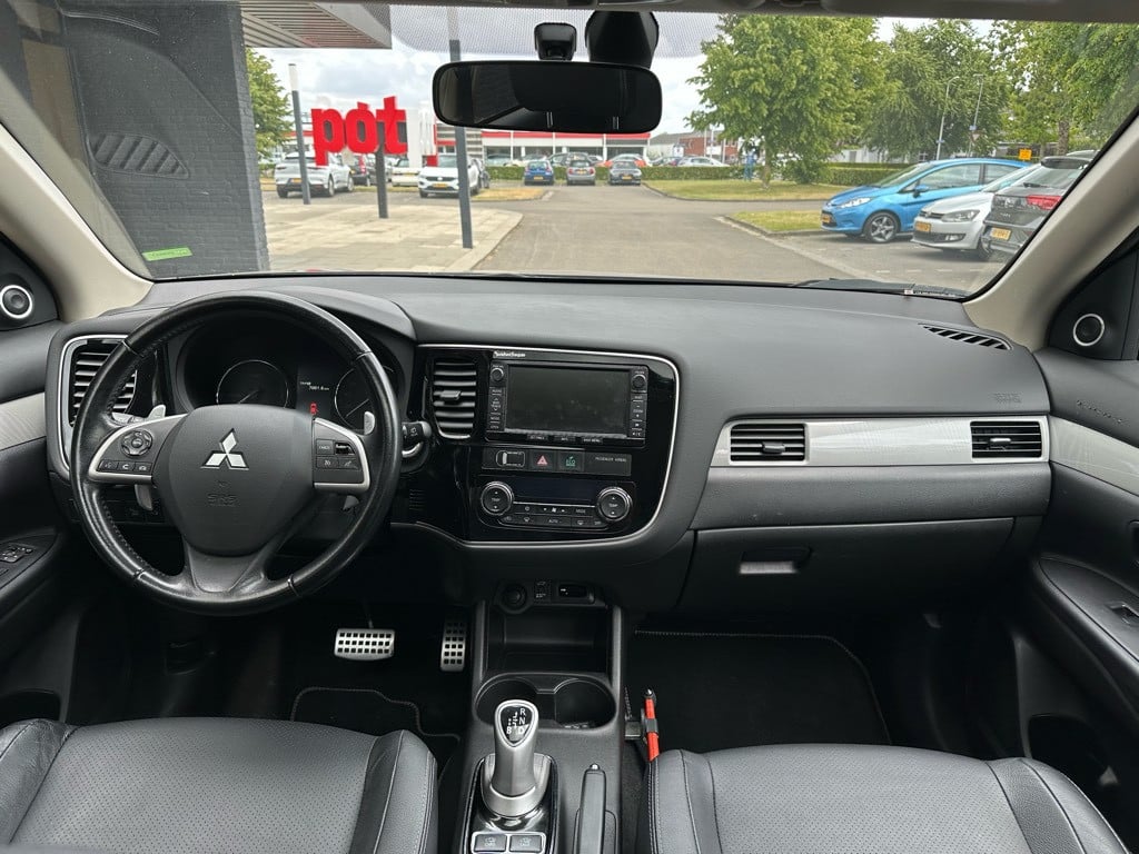 Mitsubishi Outlander 2.0 phev instyle