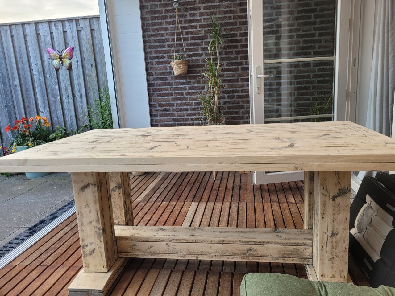 Steigerhouten eettafel