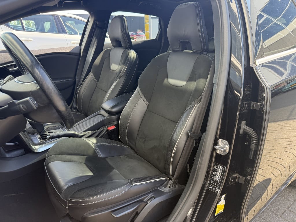 Volvo V40 t3 153pk aut6 polar+ sport| panodak| camera| h&k sound| keyless|