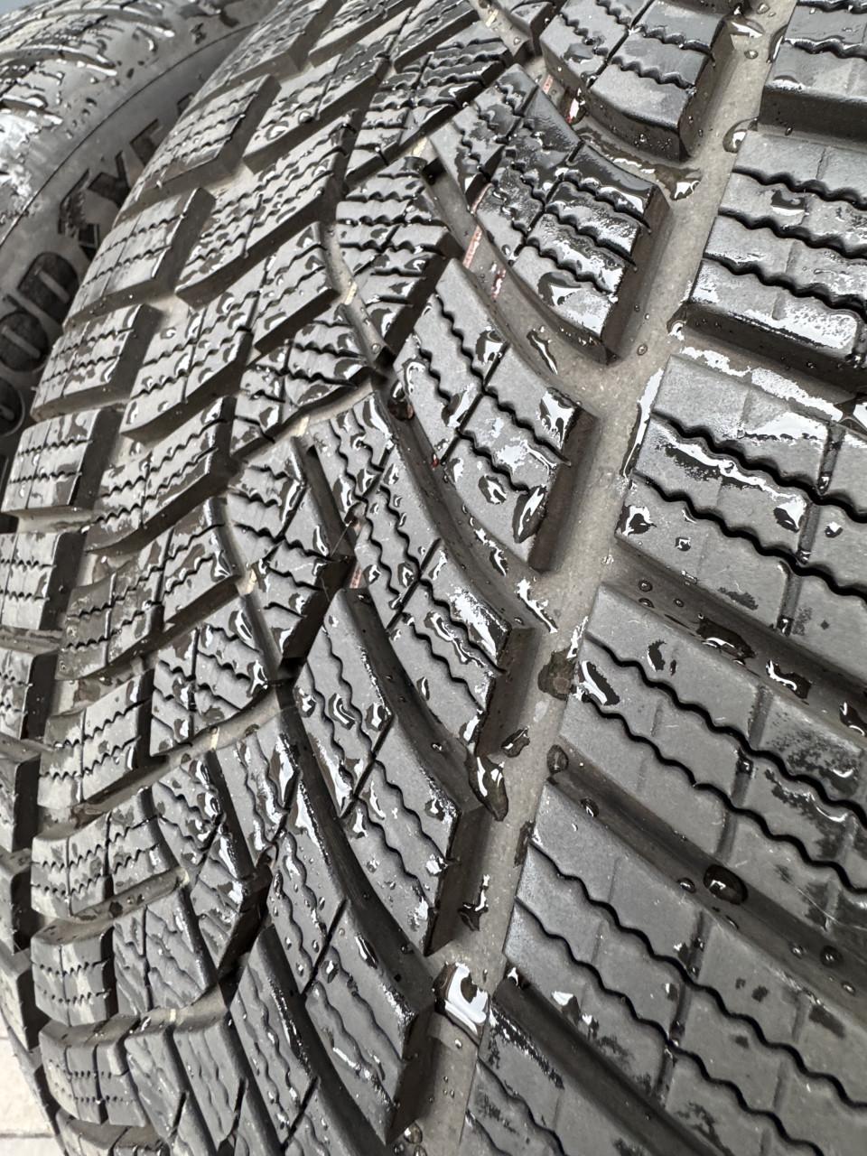 BMW i4 Winterbanden M748 Style Breedset