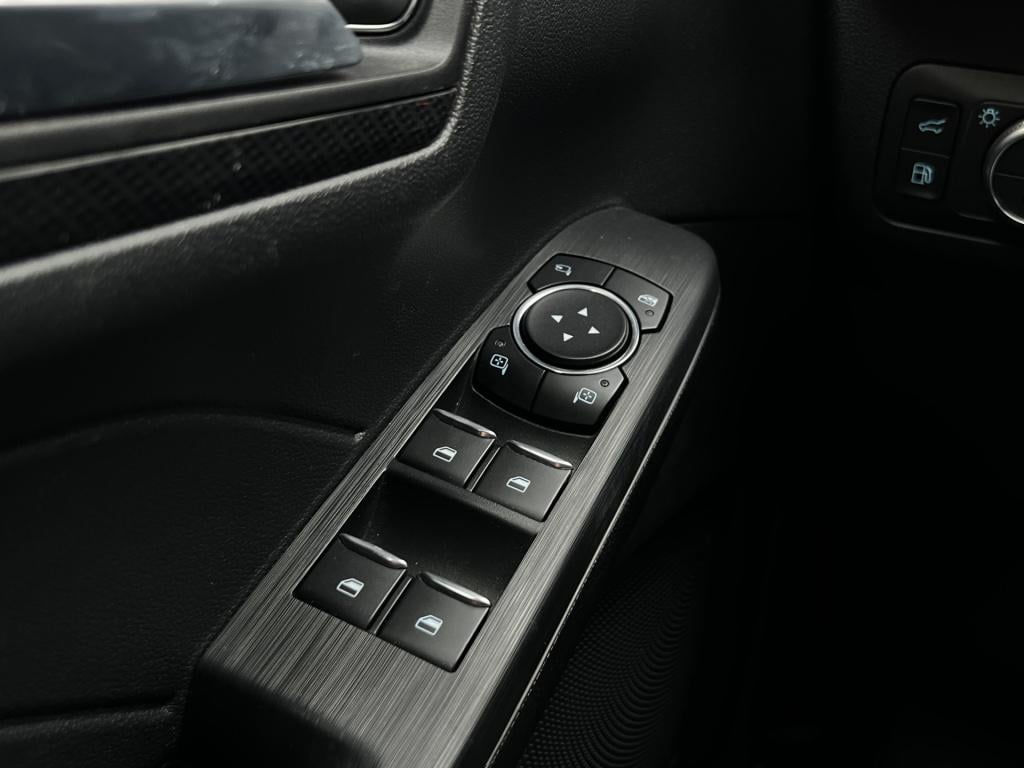 Ford Kuga 2.5 phev st-line x 225 pk | pdc v+a | camera | voorstoelen/stuur/