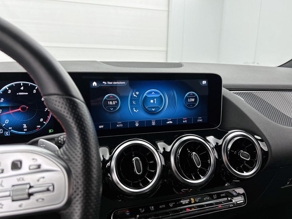 Mercedes-Benz B-Klasse 200 business solution amg | wegklapbare trekhaak | s