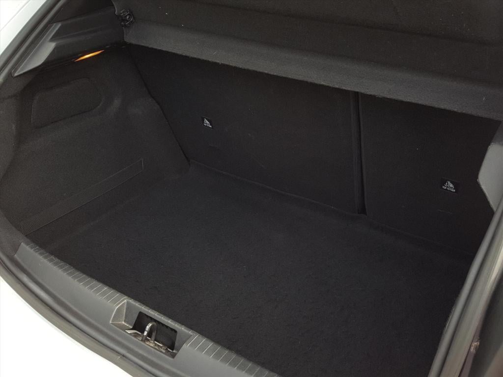 Peugeot 208 1.2 active 75pk navigatie | apple carplay & android auto | airc