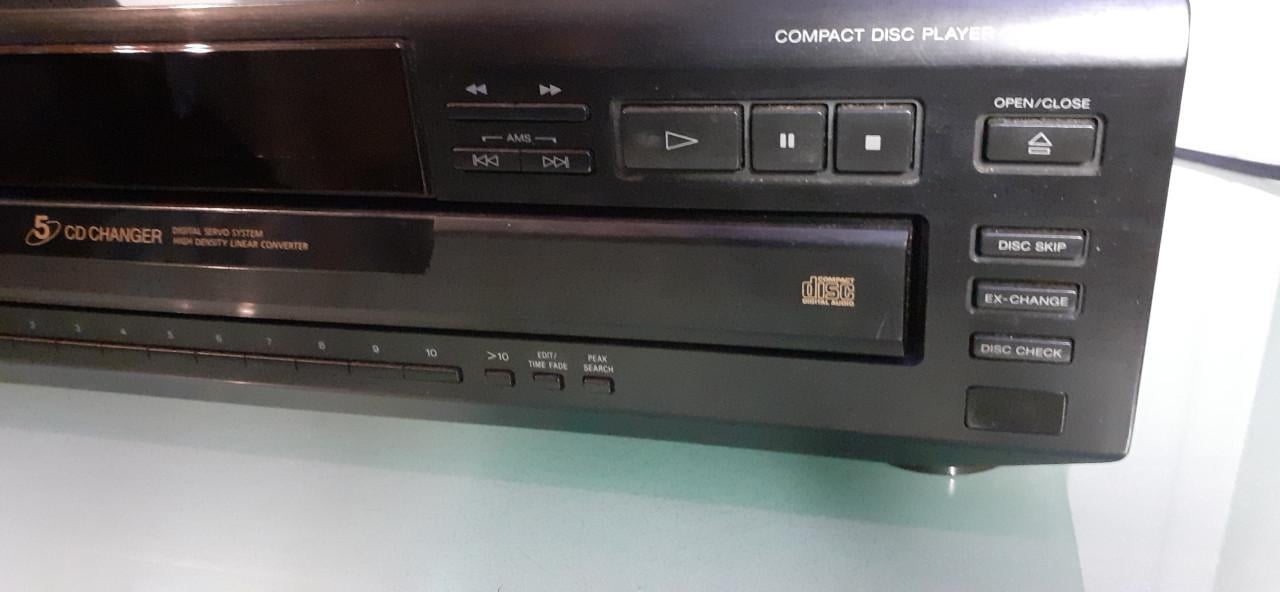 Sony cdp-c 661  5 cd wisselaar