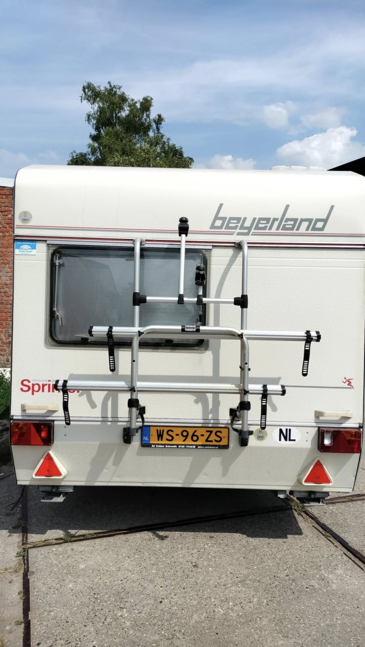 Beyerland met voortent en luifel en mover