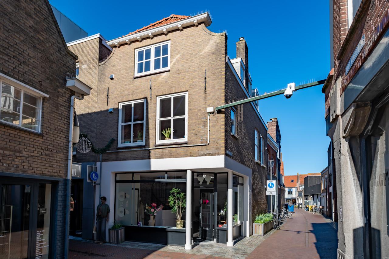 TE HUUR | Representatieve turn-key ruimte in het winkelcentrum van Goes
