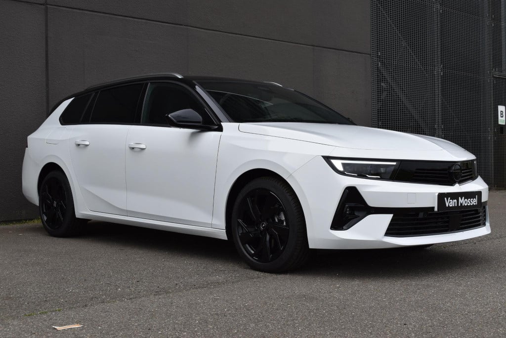 Opel Astra sports tourer 1.2 gs line | demo | vraag naar actuele km stand |