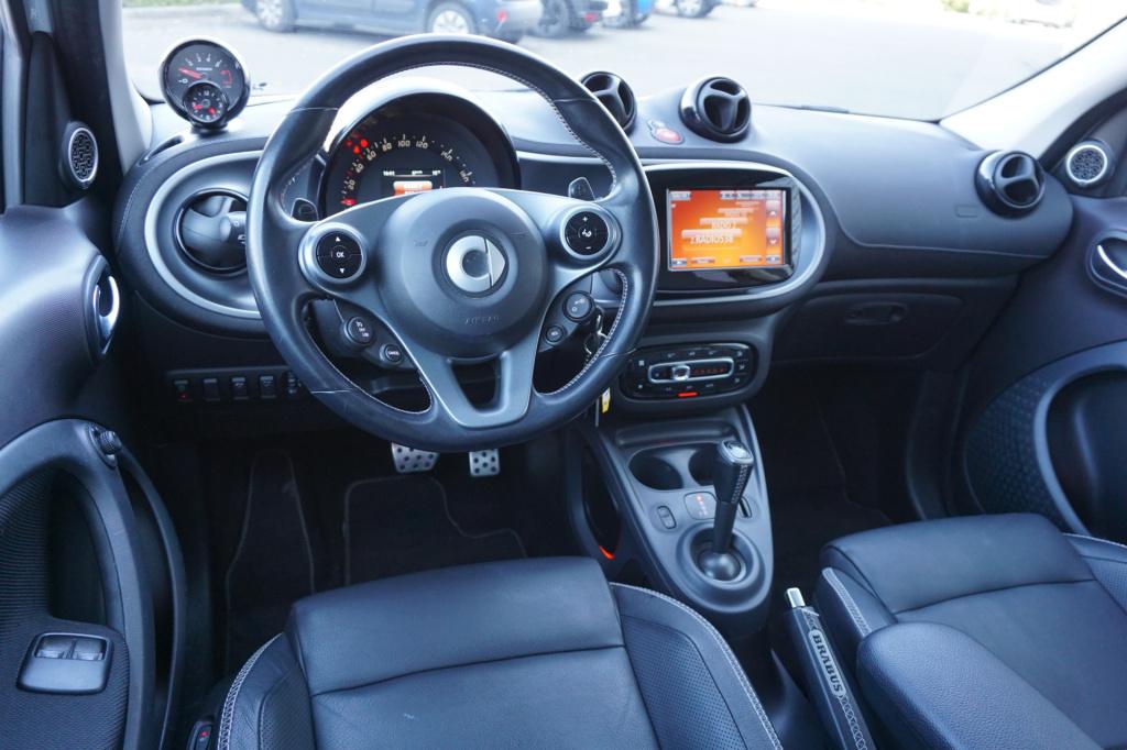 Smart Forfour 1.0 t brabus automaat panoramadak / navi / cruise / camera / 
