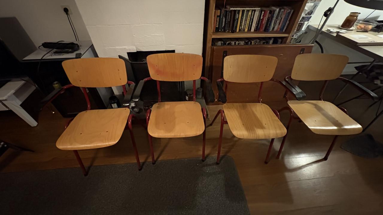 Opstapelbare stoelen kantine stoelen Schoolstoelen