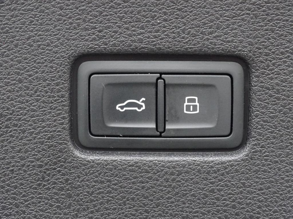 Audi Q8 55 tfsi e quattro pro line s | pano | matrix led | b&o 3d | 22"