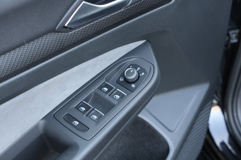 Volkswagen Golf variant 1.5 etsi 150pk r-line black style | panodak | harma
