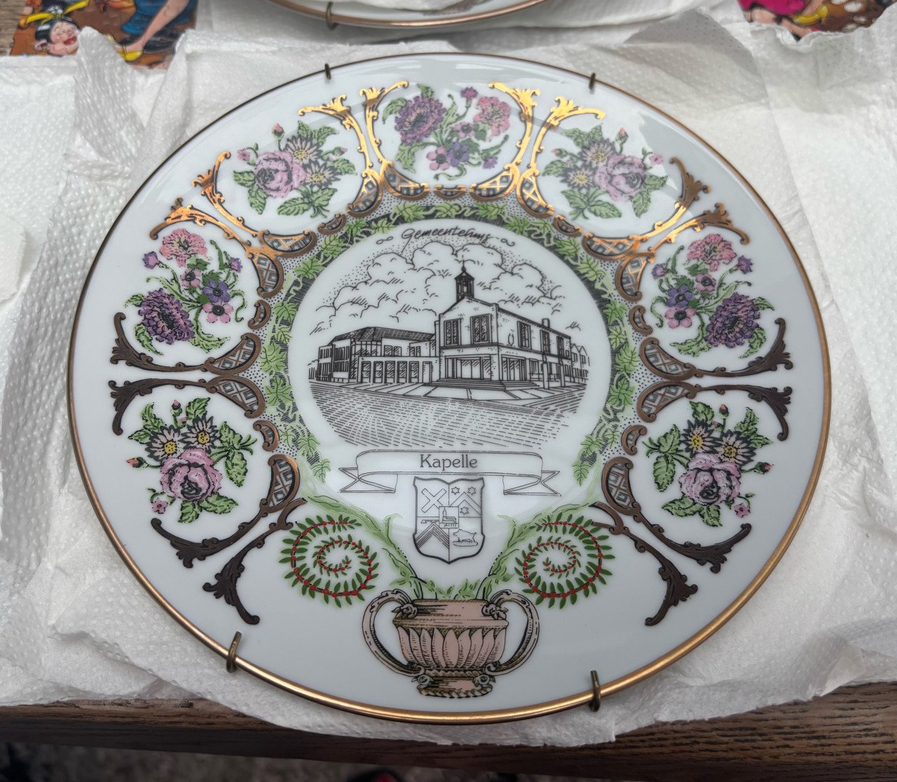 Set van 4 Limoges porseleinen Kapelle-borden – 23k goud