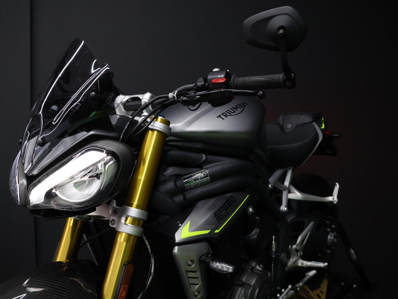 SPEED TRIPLE RS | Silver Ice