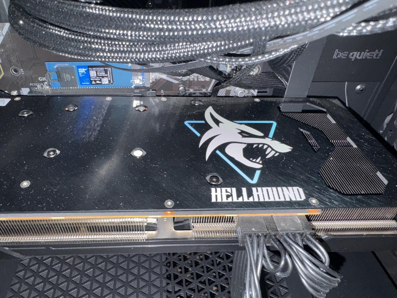 PC | RX 6700XT HELLHOUND | Ryzen 5 5600 | 32GB RAM | 1TB SSD