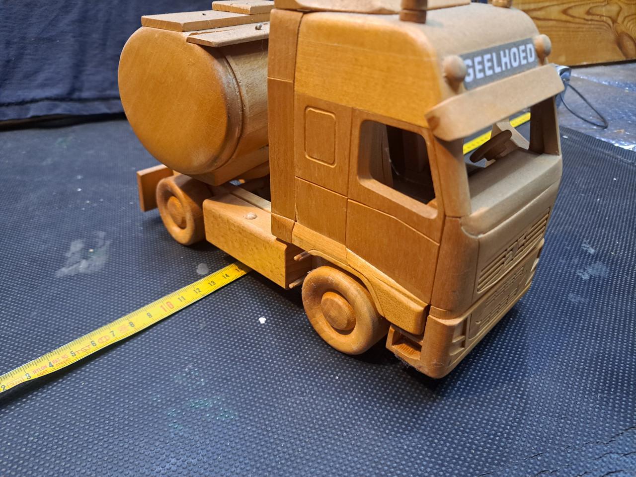 Volvo truck Geelhoed