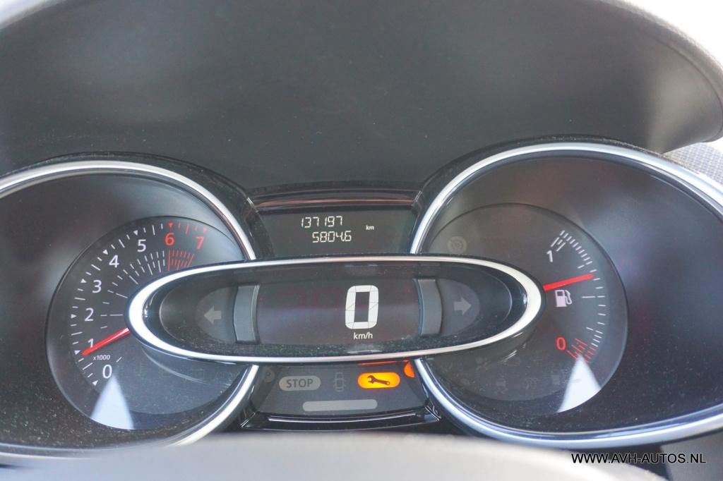 Renault Clio estate 1.2 tce limited