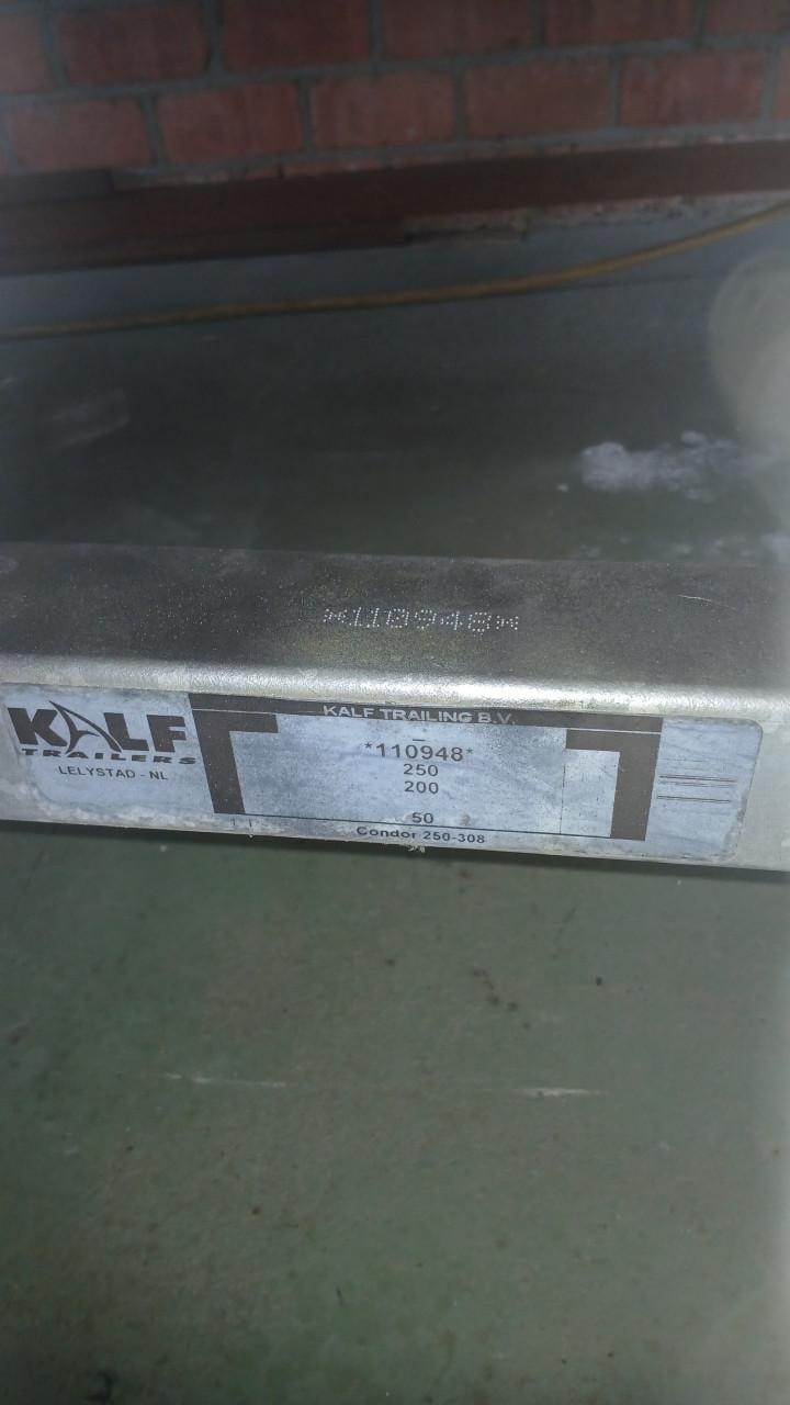 Frib 360 ribboot met kalftrailer en mercury 5pk.