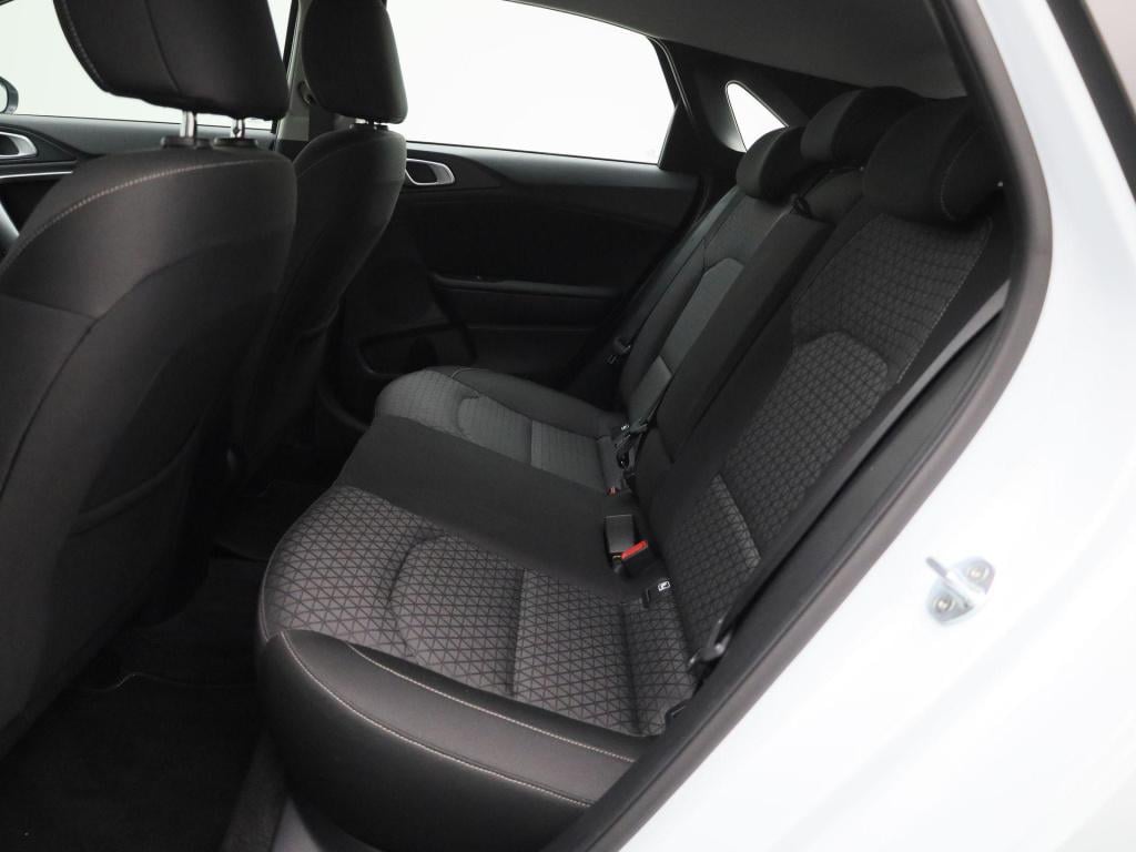 Kia Cee'd 1.0 t-gdi dynamicline | lmv | parkeer sensoren | lage km stand | 