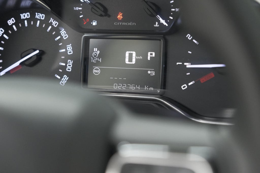 Citroen C3 Aircross puretech 130 eat6 max | camera | navigatie | apple carp