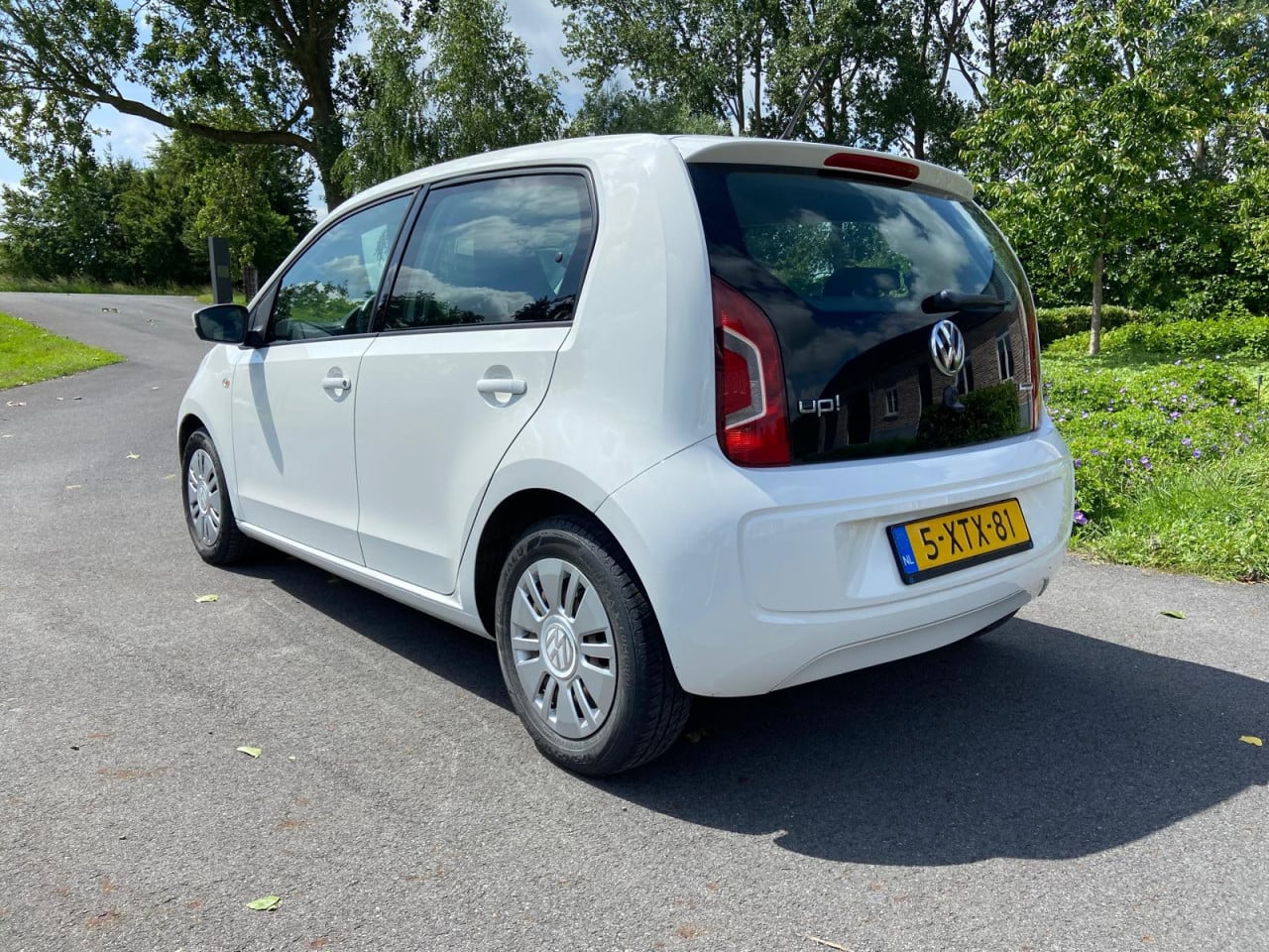 Volkswagen UP! Move up! 2014
