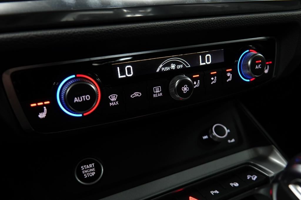 Audi Q3 sportback 35 tfsi s edition | matrix | driveselect | alcantara |