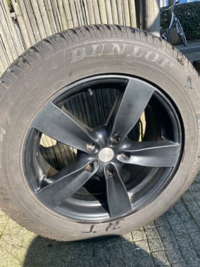 Zwarte licht metalen velgen+ winterbanden 255/55 R18 109V.,4 stuks