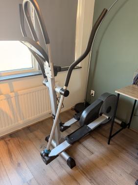 Cross trainer