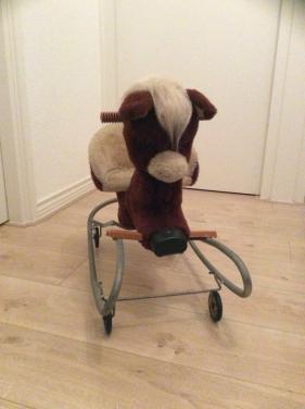 Hobbel rijpaard, jaren 70, super netjes