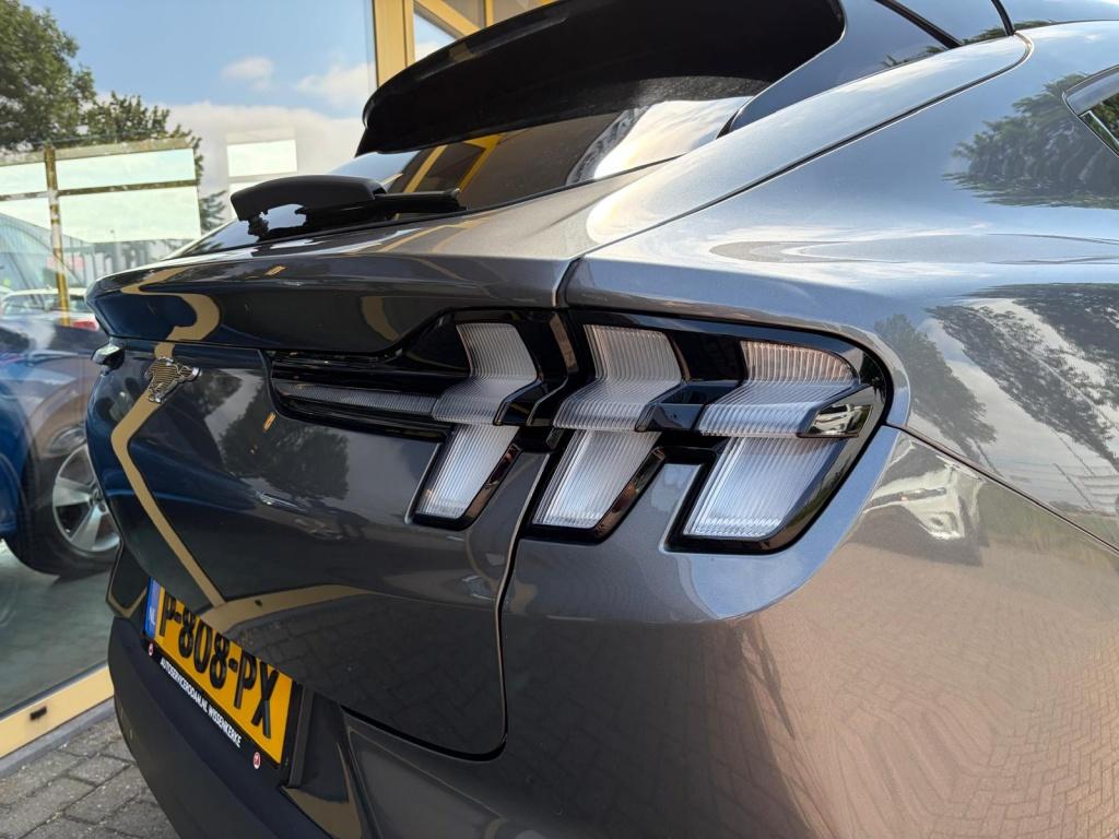 Ford Mustang Mach-e rwd 75 kwh