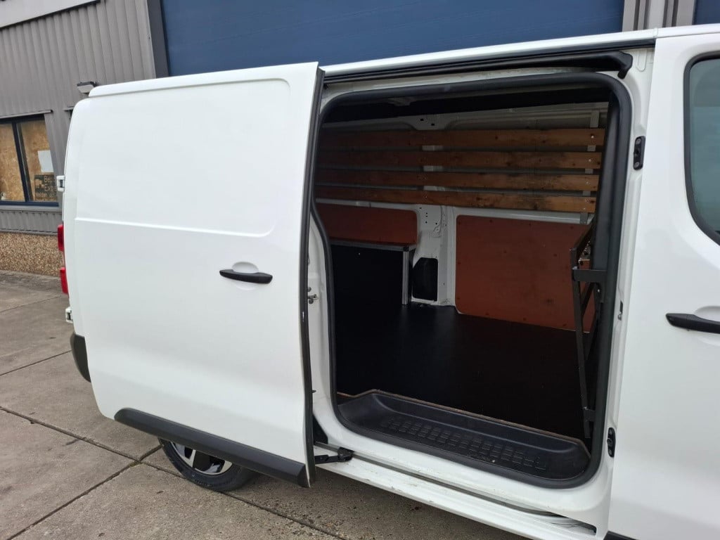 Opel Vivaro 1.5 cdti l2h1 edition l3h1 / airco / cruise controle / 3 zits /