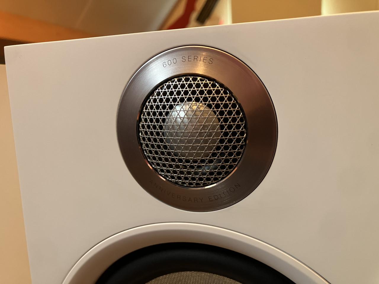 B&W Bowers&Wilkins 606 S2 Anniversary Edition 2024 wit nieuwstaat