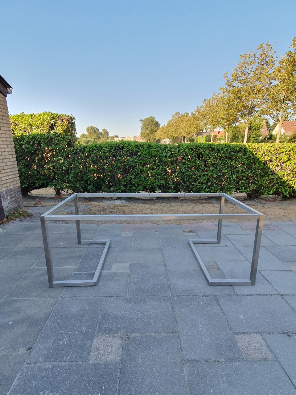Rvs design tafelonderstel.