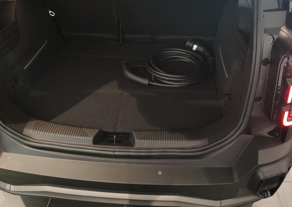 Renault 4 comfort range techno 52 kwh - plein sud / pack winter premium