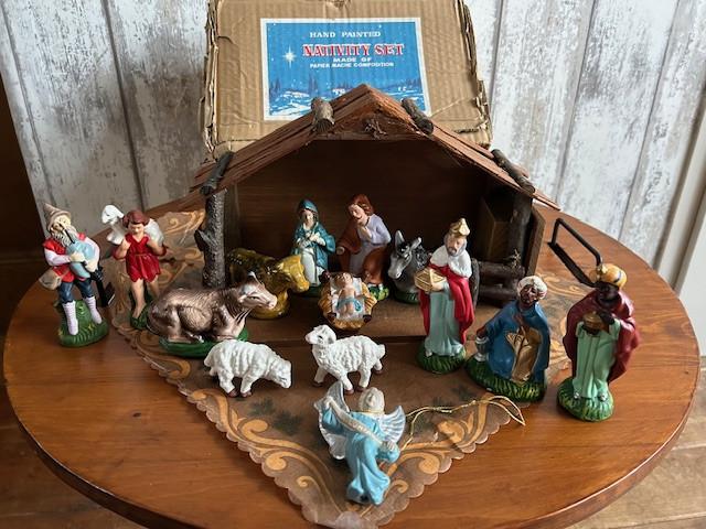 " Antiek"  Kerststalletje